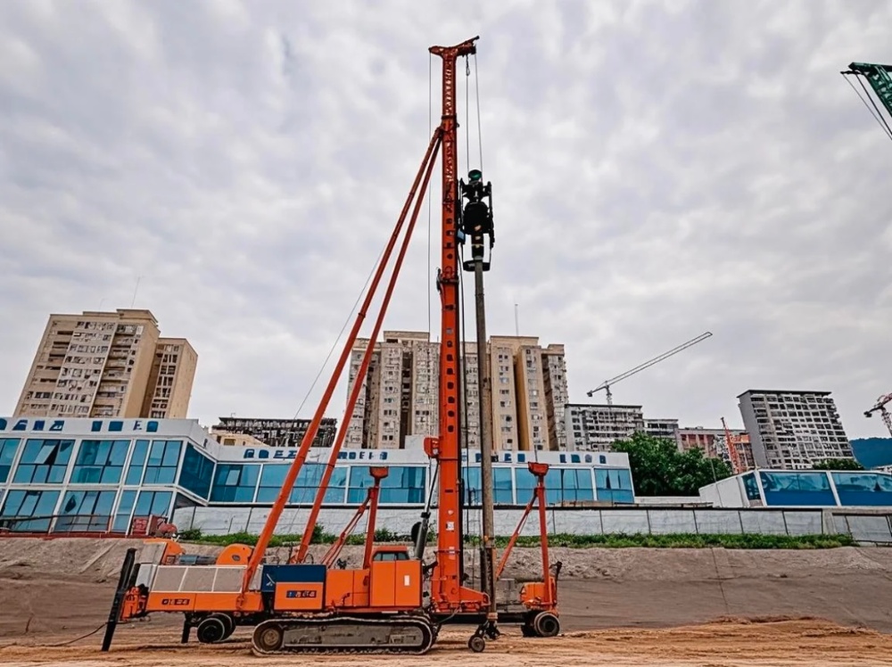 陕煤建设天工公司土建第二十七项目部:从“施工”到“绿建”,环保钻机为浐灞住宅项目注入生态动能