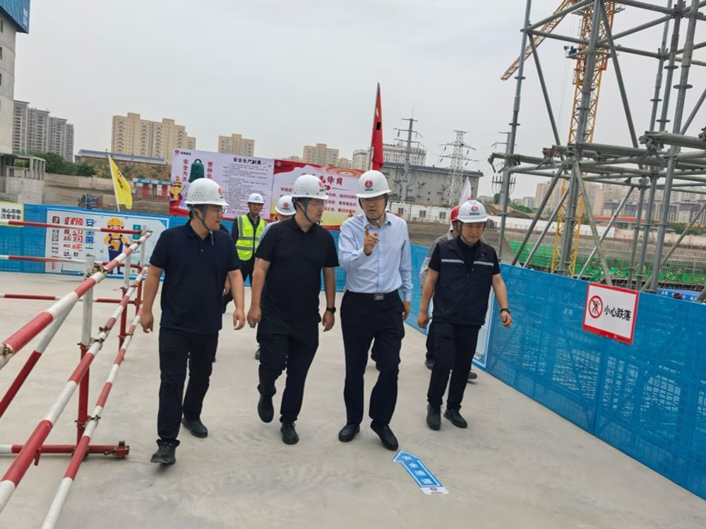 陕煤实业集团副总经理张四栋深入天工 公司基层项目检查指导