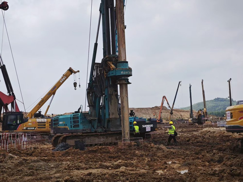 陕煤建设汉中分公司:陕煤电力上高2×1000MW清洁煤电扩建项目桩基工程取得关键进展