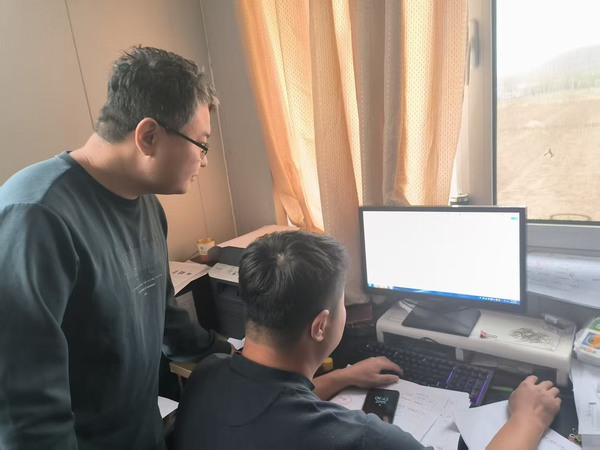 陕煤建设煤矿运营服务分公司：监督的再监督  压紧压实安全生产责任防线