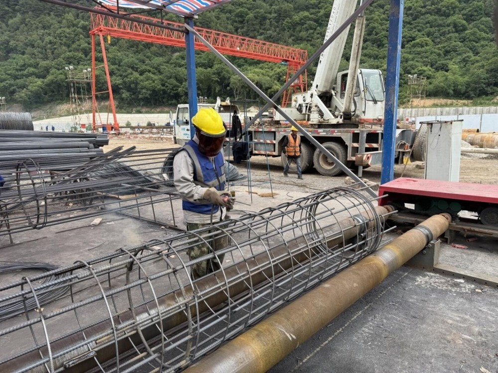 陕煤建设铜煤公司:黄陵店头电厂二期建设者迎“烤”验,千根桩基提前拔地而起