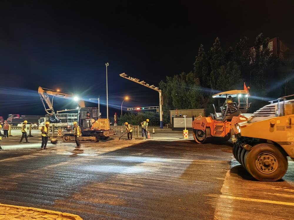 陕煤建设榆林公司第一项目部:7小时夜战抢通校场路 “绣花功夫”显担当