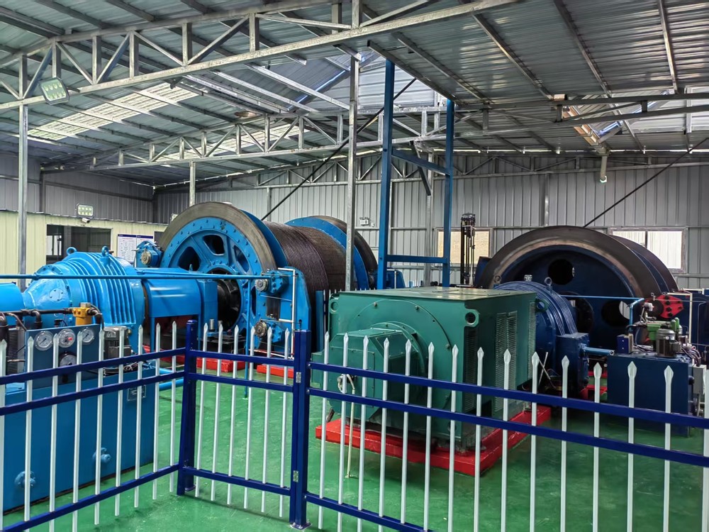 陕煤建设矿建三公司海南鹦哥岭项目提升系统成功试运行