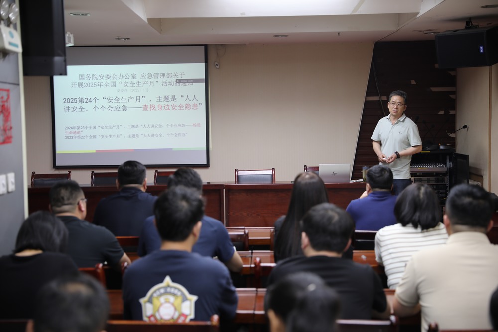 陕煤建设路桥分公司以宣传为墨,绘就安全发展新图景