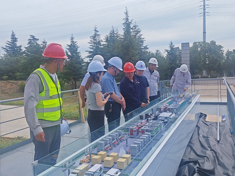 陕煤集团基本建设管理部高级主任师黄社民一行莅临陕煤建设承建的年产四万吨高档锂电电解铜箔项目检查指导工作