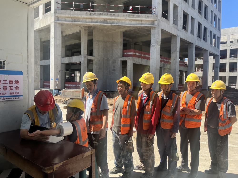 陕煤建设铜煤公司：夏日“微举措”筑牢安全“大防线”