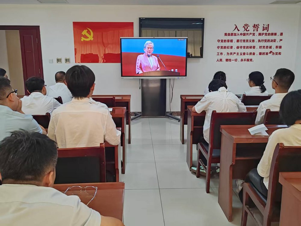 陕煤建设煤矿运营服务分公司：深学先进党员事迹 凝聚高质量发展新动能