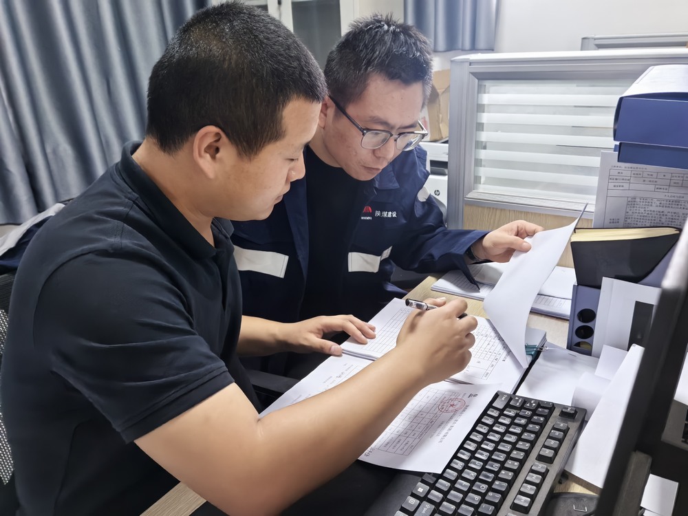 陕煤建设洗选煤运营公司第五项目部:当“师带徒”遇上“教师节” 感恩薪火永相传