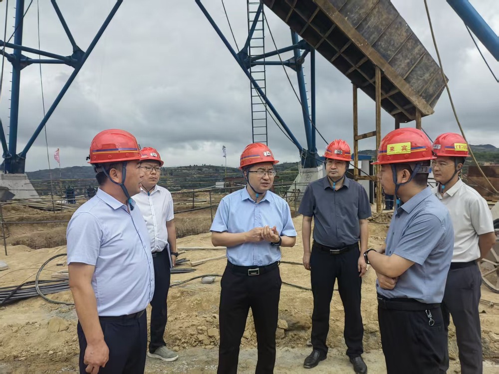 韩城矿业公司领导吴杰莅临陕煤建设矿建二公司检查指导工作