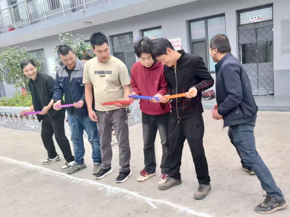 陕煤建设机电安装公司神府项目部:双节同庆聚合力 班组协作展风采