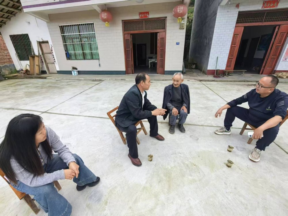 陕煤建设定点帮扶村:创新举措筑牢安全防线 医保宣传贴心入民心