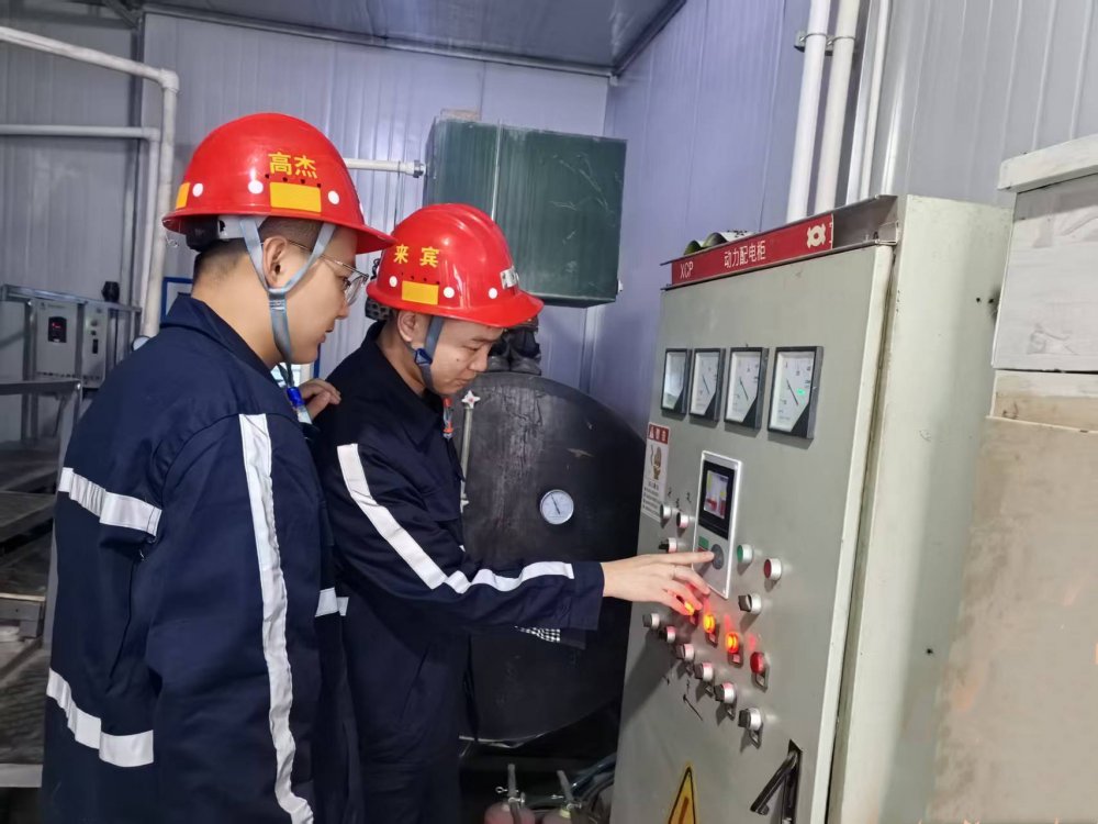 陕煤建设煤矿运营服务分公司：聚力攻坚 实干争先 奋力打赢年度收官战