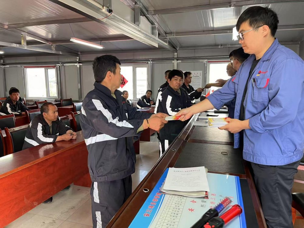 陕煤建设韩城分公司张家峁项目部：以党建之力筑牢“百日安全”防线