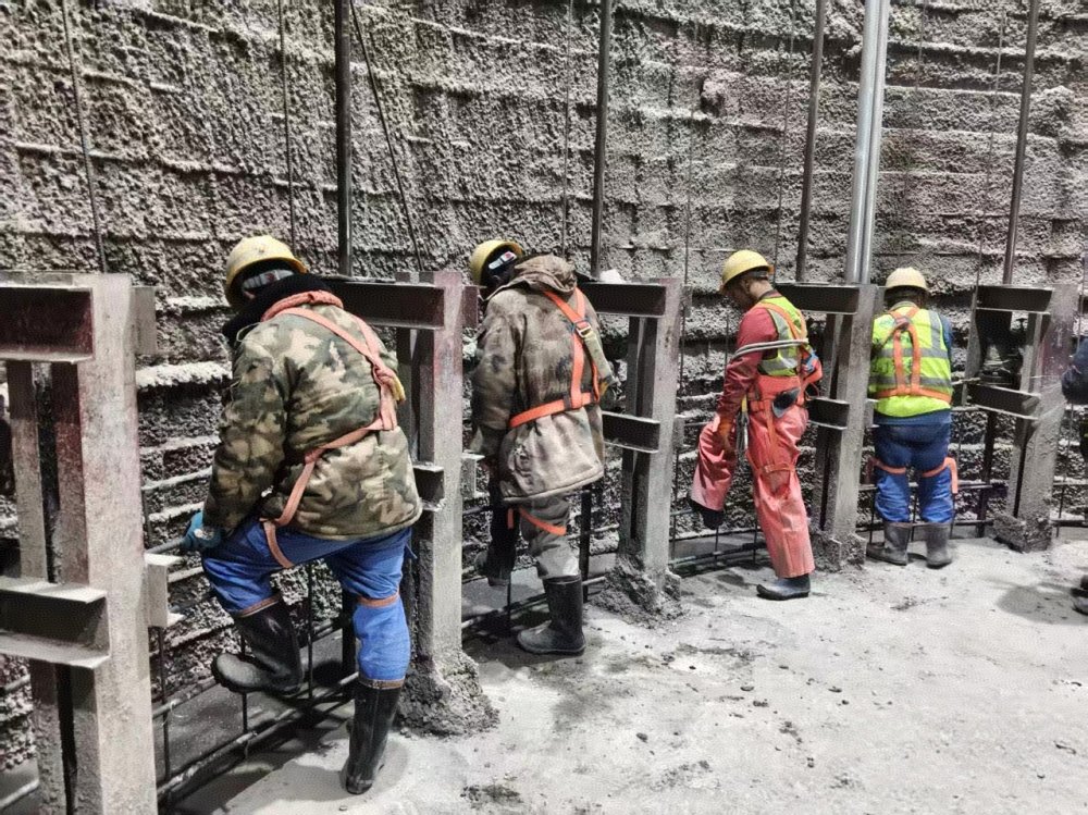 陕煤建设矿建三公司天山（二号井）项目部：百日安全护航决战四季度 竖井施工攻坚传捷报