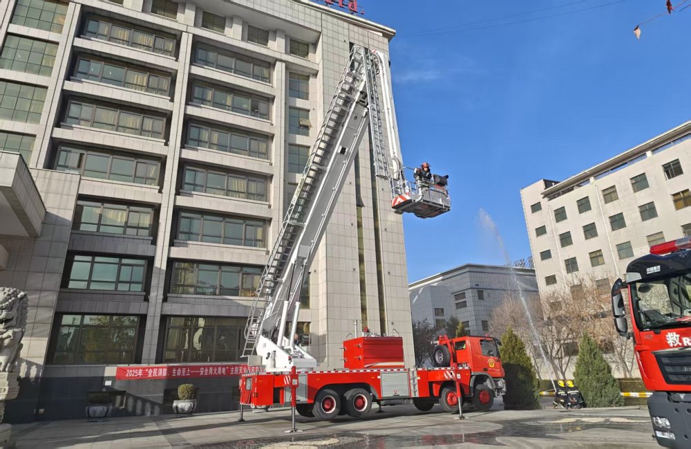 陕煤建设煤矿运营服务分公司:消防演练提升应急能力