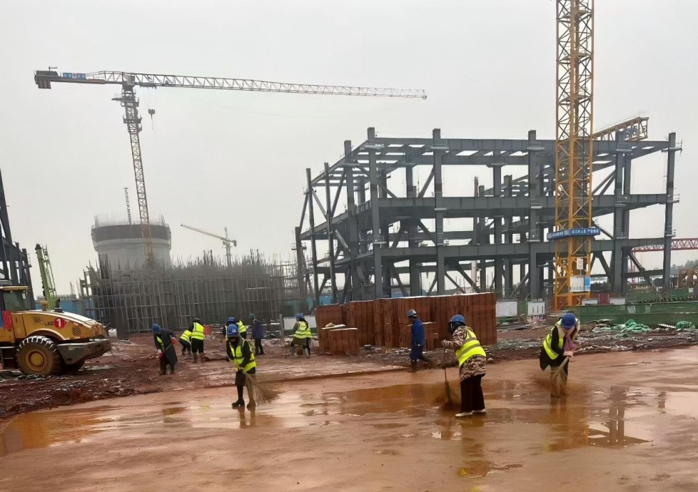 陕煤建设西北分公司汨罗电厂桩基工程项目部顶风冒雪坚守施工一线