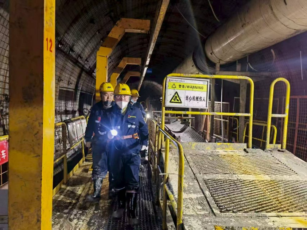 陕煤建设煤矿运营服务分公司：收心归位拉满弦 筑牢防线保开工