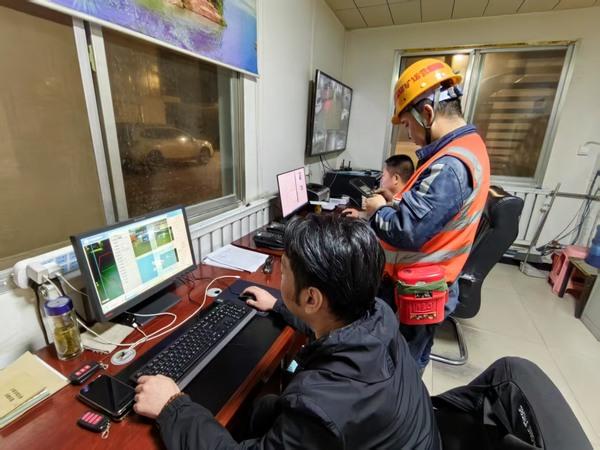 陕煤建设煤矿运营服务分公司：闻令而动护稳定 全力以赴筑防线