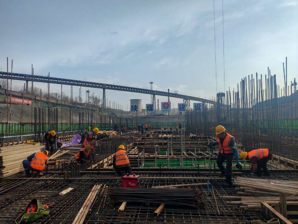 陕煤建设铜煤公司：黄陵电厂二期 2×1000MW 机组扩建项目输煤#1标段三翻车机室工程关键节点顺利完成