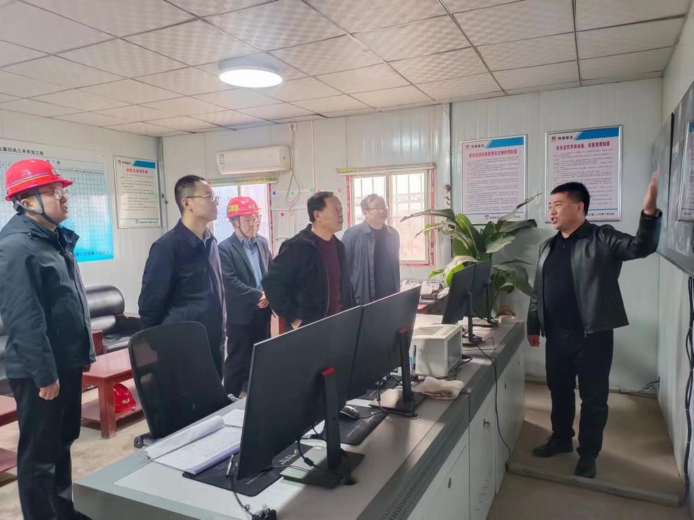 陕西煤业股份有限公司领导及专家组深入陕煤建设矿建二公司第二项目检查指导