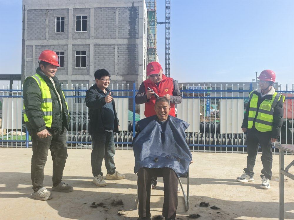 龙抬头寄祥瑞 义剪暖民心