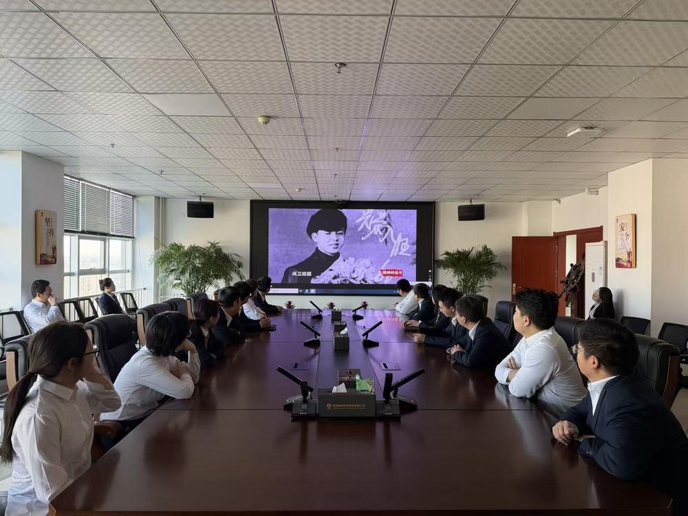 传承雷锋精神 深化交流共建 书香浸润匠心