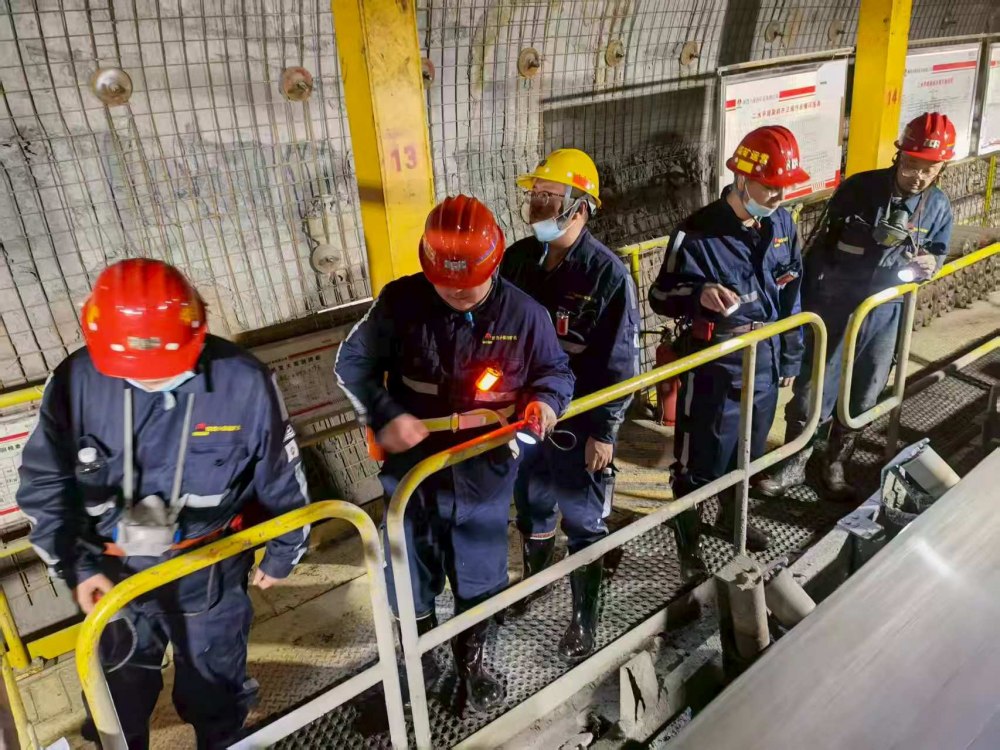 陕煤建设煤矿运营服务分公司：TBM全断面掘进机单班进尺突破8.5米