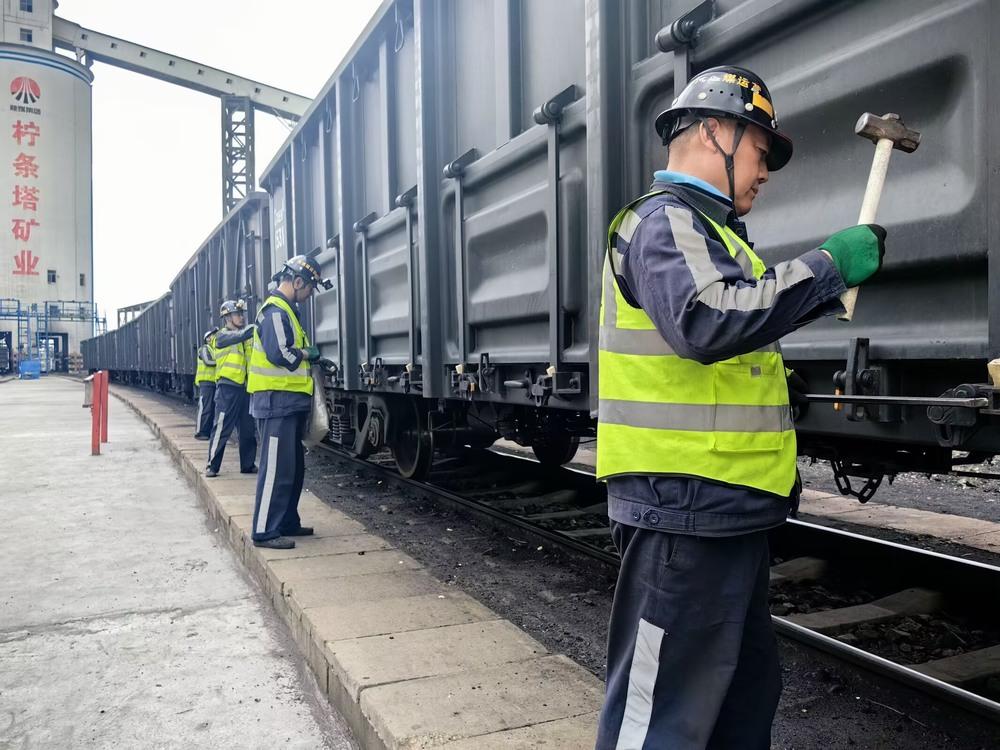 陕煤建设洗选煤运营公司柠条塔运营项目部：春日奋战守一线  实干保产显担当