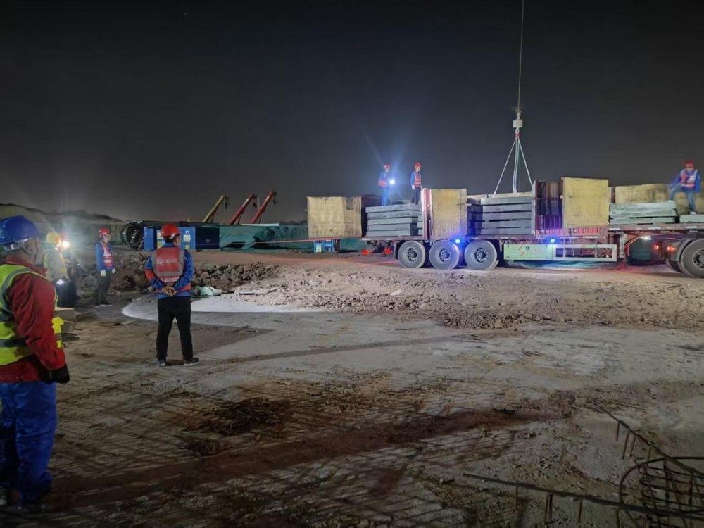 陕煤建设西北分公司土建第三项目部：深夜鏖战抢时效 使命担当保进度