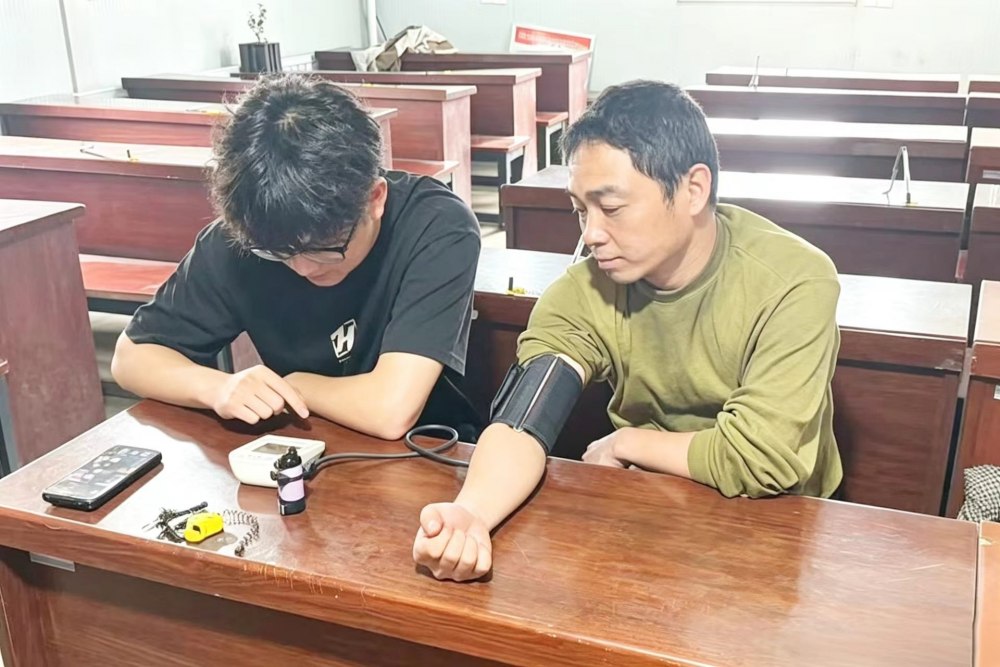 陕煤建设煤矿运营服务分公司:织密健康幸福网 温情守护“职工之家”