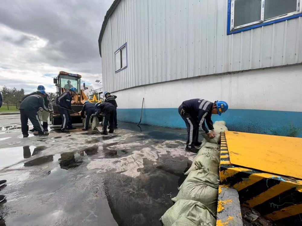 陕煤建设洗选煤运营公司红柳林洗煤厂项目部:闻“汛”而动 严阵以待