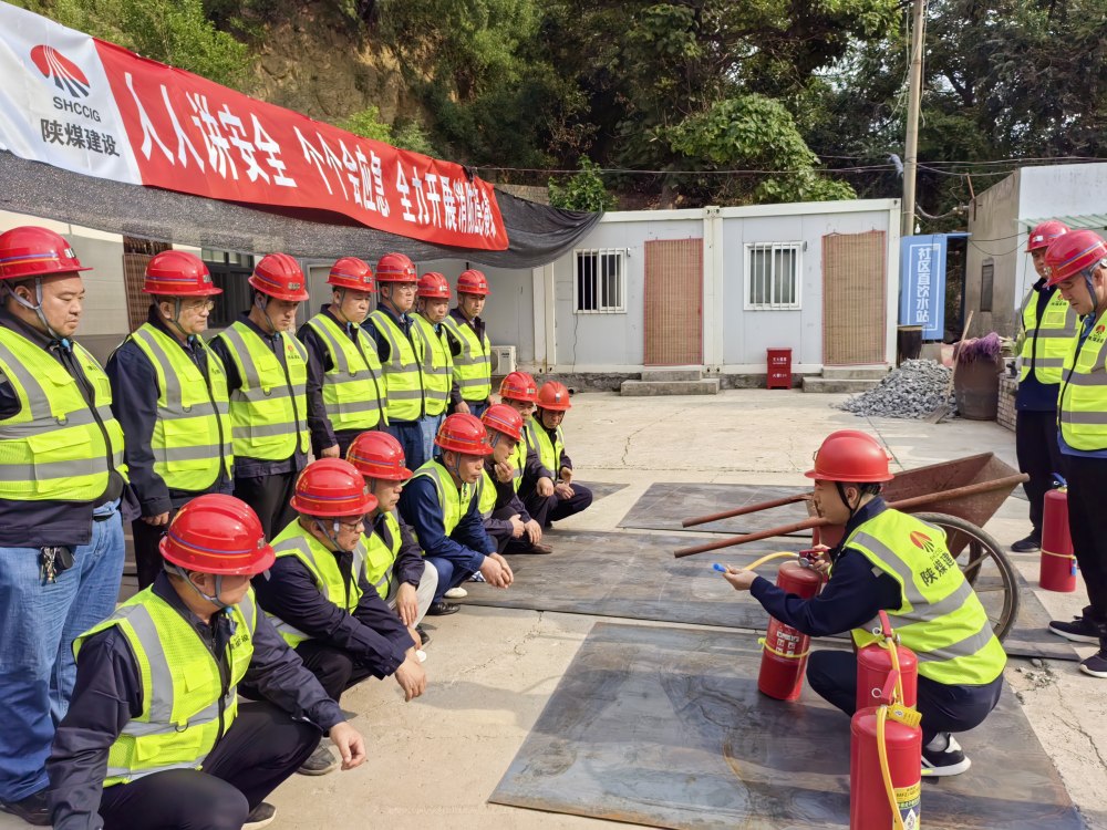 消防实战大练兵 筑牢安全防火墙