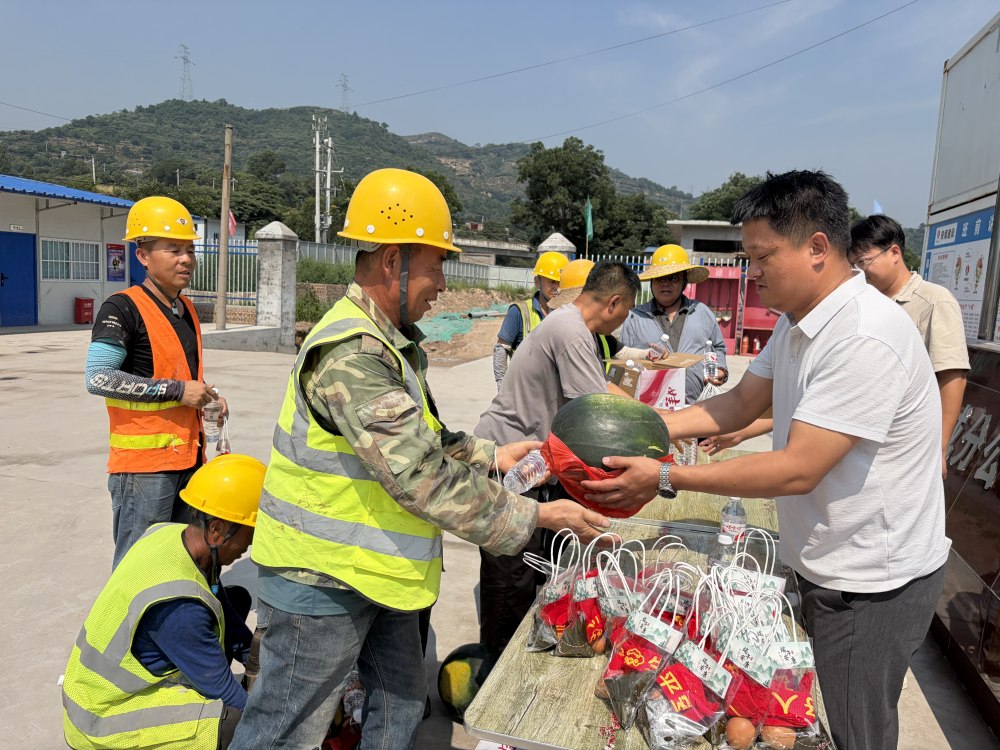 粽叶清风迎端午 凝心筑廉促建设