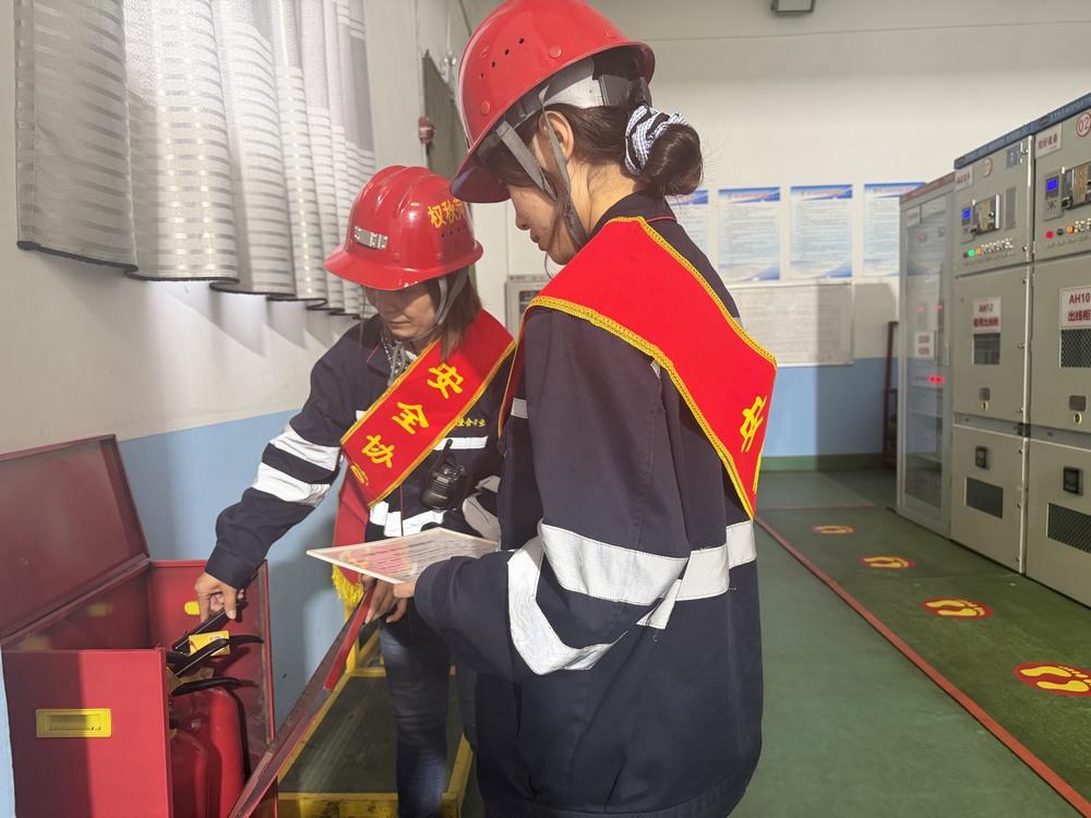陕煤建设洗选煤运营公司澄合山阳运营项目部：以巾帼“针脚” 密织安全生产防护网