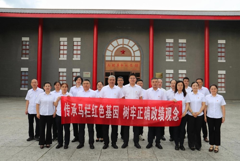 陕煤建设矿建二公司：追寻红色足迹 汲取奋进力量