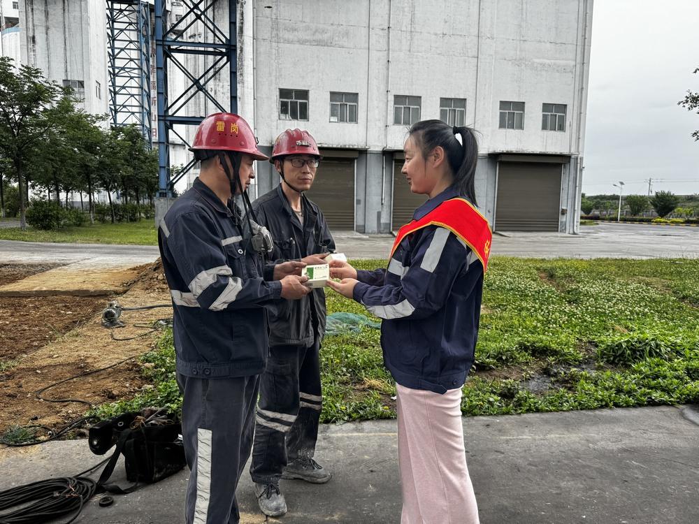 陕煤建设洗选煤运营公司澄合山阳运营项目部：高温淬炼实干“硬作风” 织密夏季安全生产“防护网”