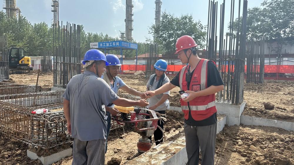 陕煤建设渭南分公司第八项目部:多措并举战酷暑 错峰施工保生产