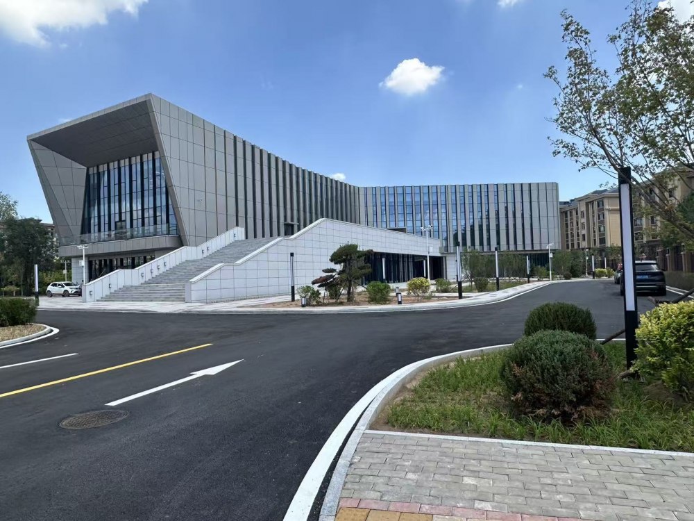 陕煤建设内蒙古分公司承建康巴什区栖湖社区嵌入式服务中心项目顺利通过竣工验收