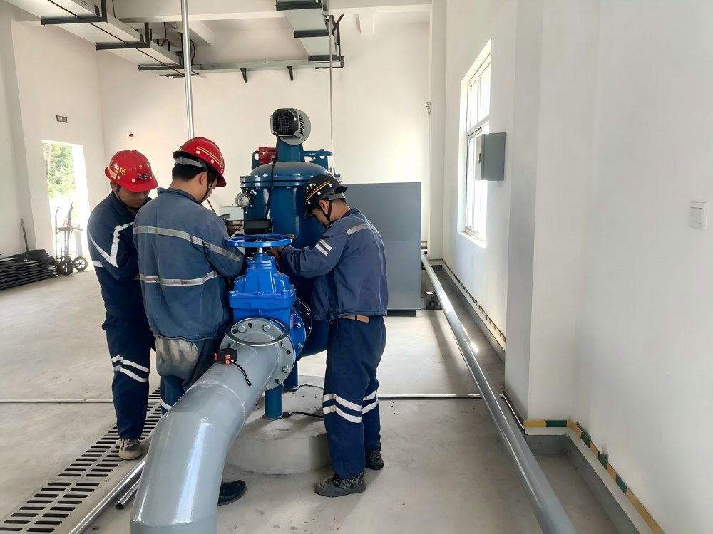 陕煤建设机电安装公司建庄项目部:迎“烤”而上筑防线 鏖战酷暑保节点