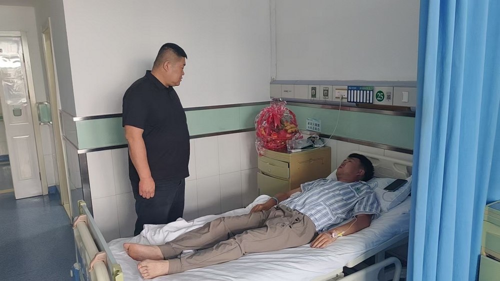 陕煤建设渭南分公司第二安装项目部：满格温情护一线 暖心服务伴前行