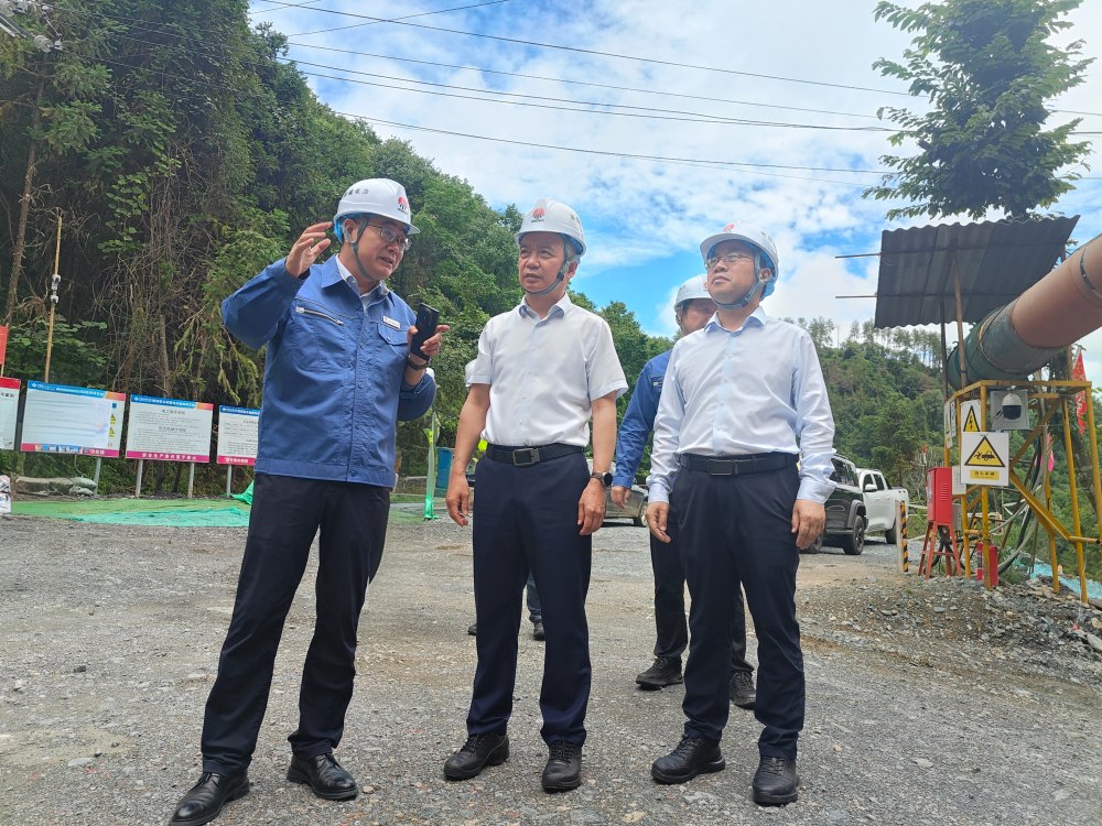 袁广金一行深入天工公司基层项目检查指导工作