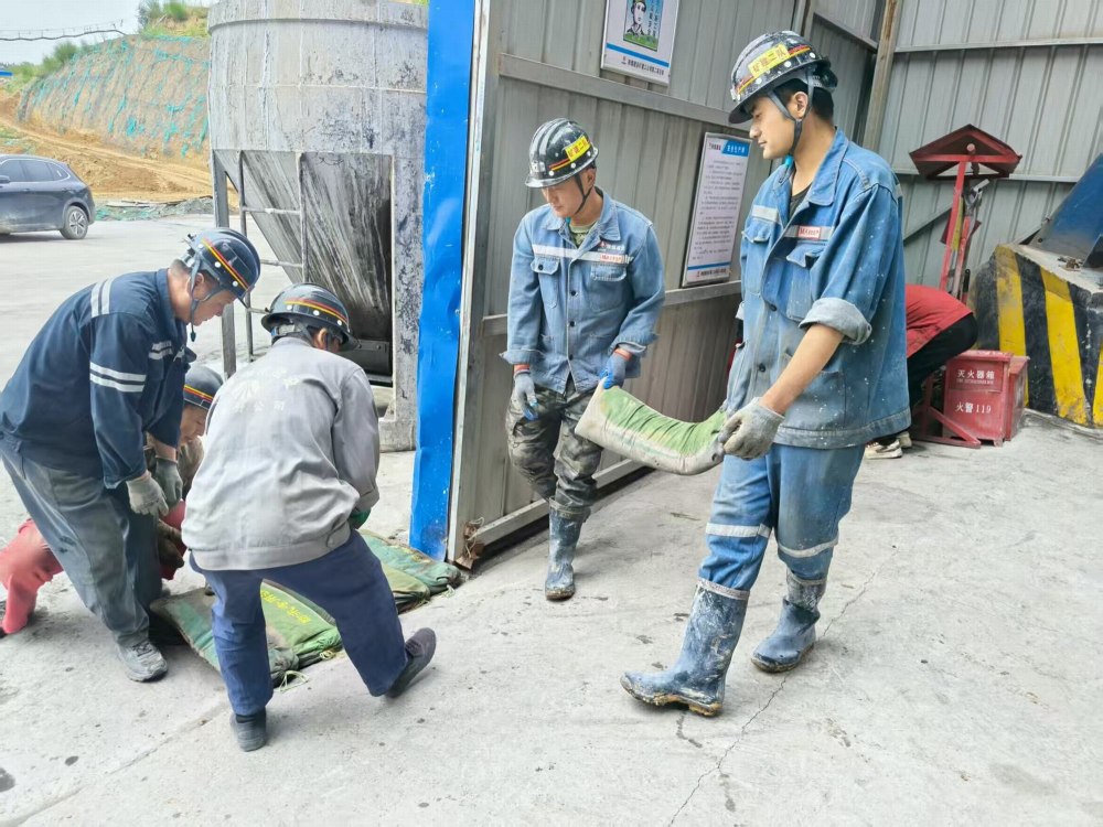 陕煤建设矿建二公司:闻“汛”而动守底线,多措并举筑安堤