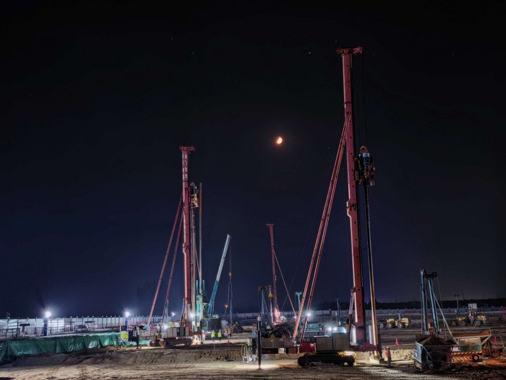 陕煤建设铜煤公司铜川煤机项目部：昼夜鏖战抢工期 笃行实干促攻坚