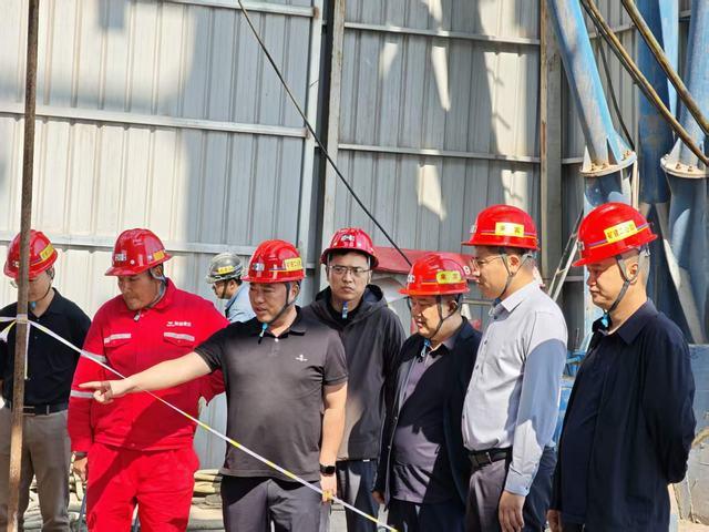 陕煤建设矿建二公司班子成员分赴各项目部开展节日安全专项检查